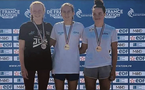 Lili Paillisse championne de France juniors d'eau libre