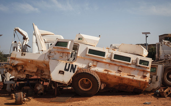 Le nord du Mali s'enfonce dans la violence: au moins 20 civils et un Casque bleu tués