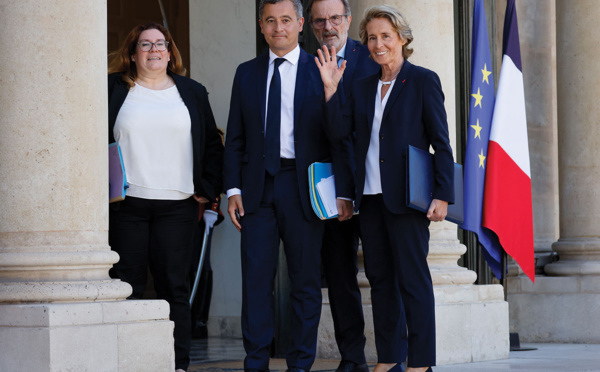 Nouvelle-Calédonie: les élus partagés sur la tutelle du ministère des Outre-mer