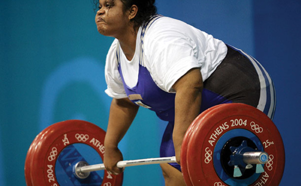 Une championne d'haltérophilie, première victime du Covid à Nauru