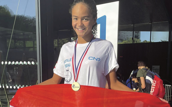 Les jeunes nageurs tahitiens brillent à Pau