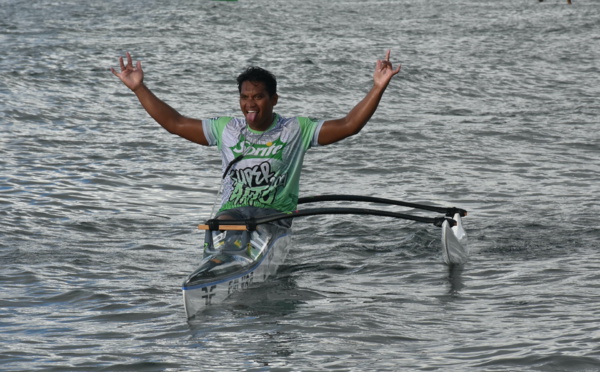 Manarii Flores Super 'Aito de la remontée entre Tautira et Taaone