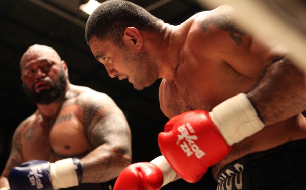 Boxe professionnelle : Temoo Tamaititahio terrasse le colosse Samoan 
