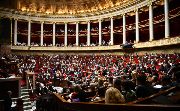 Après quatre jours de tumulte, les députés approuvent le second volet de mesures sur le pouvoir d'achat