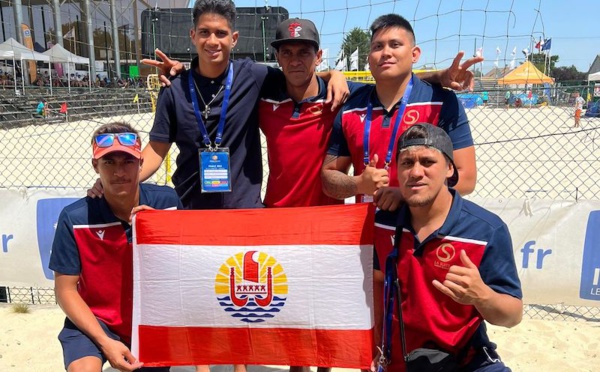 Trois Polynésiens en équipe de France de beach soccer