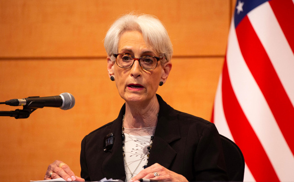 Les Etats-Unis mettent en garde les îles du Pacifique contre les régimes autocratiques