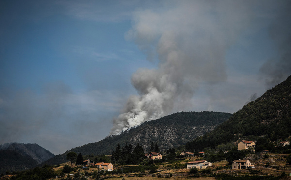 Plus de 3.000 personnes évacuées dans l'Aveyron en raison d'un incendie