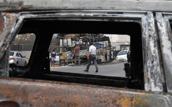Algérie: les incendies sont "maîtrisés", la solidarité s'organise