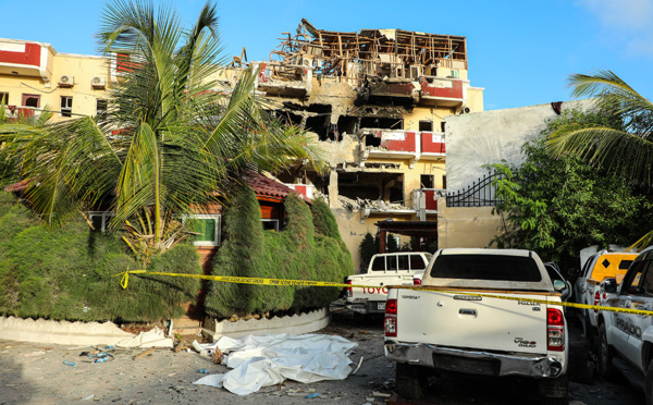 Somalie : 21 morts dans l'attaque d'un hôtel à Mogadiscio, le gouvernement sous pression