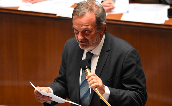 Le ministre délégué aux Outre-mer en Calédonie pour une difficile mission de dialogue