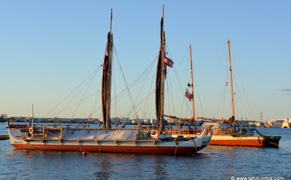 Arrivée de Hokule'a à Papeete: 5.400 km à la voile et sans instruments