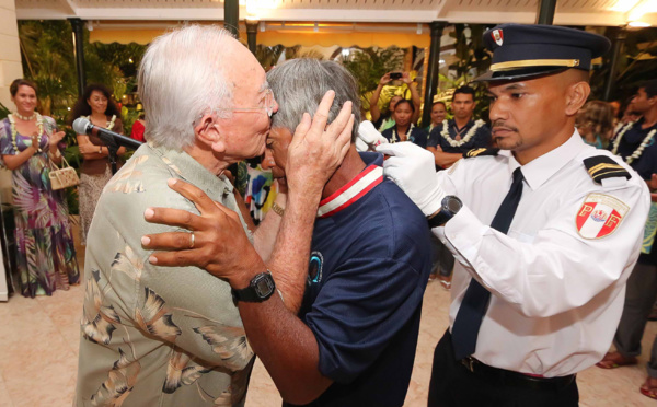 Voyage de Hokule’a: Le « Aito » Nainoa THOMPSON, Commandeur dans l’ordre de Tahiti Nui