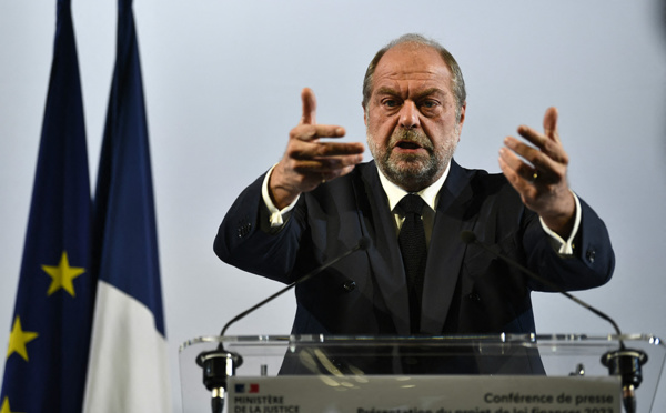 Accusations contre des élus EELV/LFI: Dupond-Moretti dénonce une "justice de droit privé"