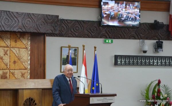 Gaston Flosse invite à ne pas "rompre le cordon" avec la France