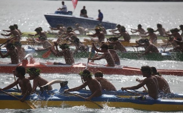 Des GPS sur les pirogues pour suivre la course Fa'ati Moorea