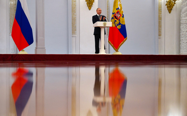 Caucase: Poutine et l'Azerbaïdjan fustigent les propos de Macron