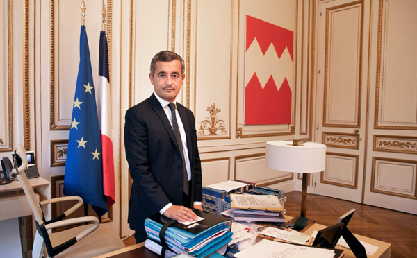 Darmanin appelle "une partie du patronat à augmenter les salaires"