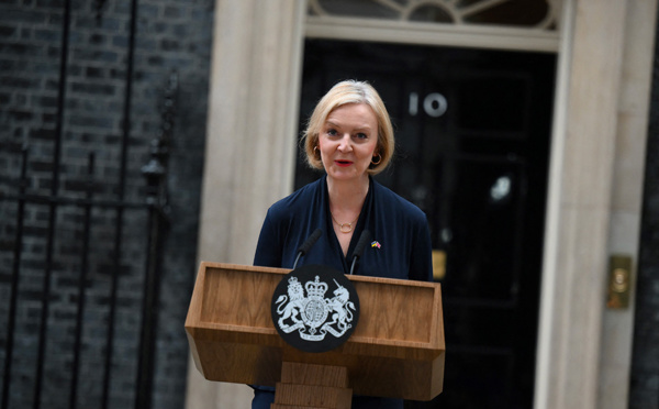 Royaume-Uni: acculée, la Première ministre Liz Truss jette l'éponge et démissionne