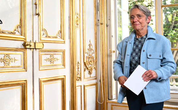 Borne lance les discussions sur l'avenir de la Nouvelle-Calédonie