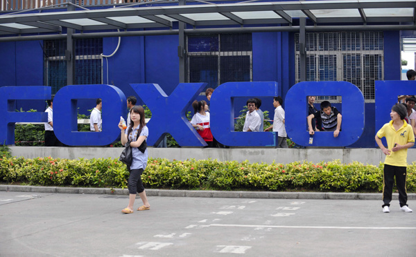 Chine: confinement autour de la plus grande usine d'iPhone au monde