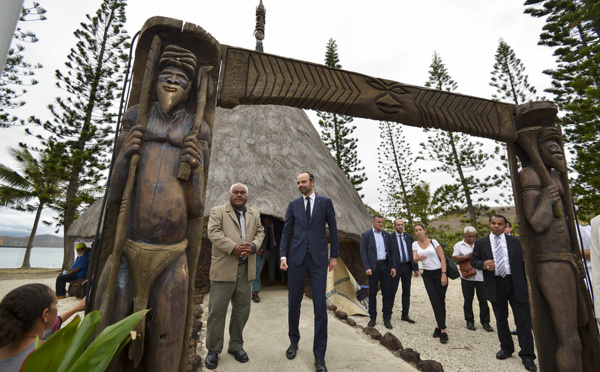 Nouvelle-Calédonie: la "case" du Sénat coutumier de nouveau incendiée