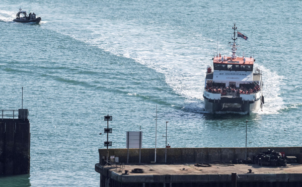 Nouvel accord entre Paris et Londres contre les traversées de migrants dans la Manche