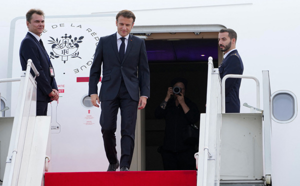 Le président français Emmanuel Macron est arrivé à Bali pour le G20