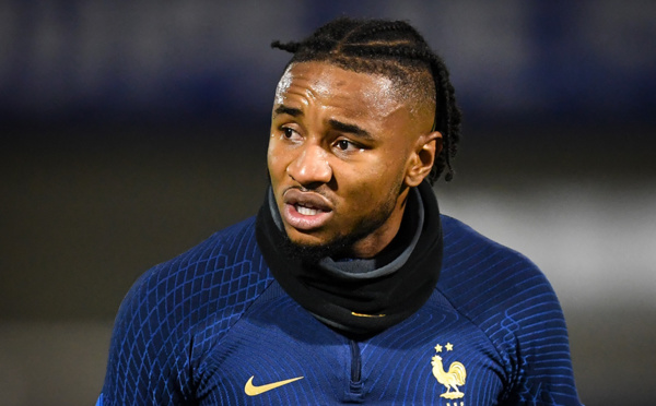 Mondial: affaiblis, les Bleus s'envolent pour Doha