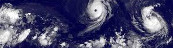 Hawaï: l'ouragan Iselle attendu jeudi soir, Julio grimpe en catégorie 2