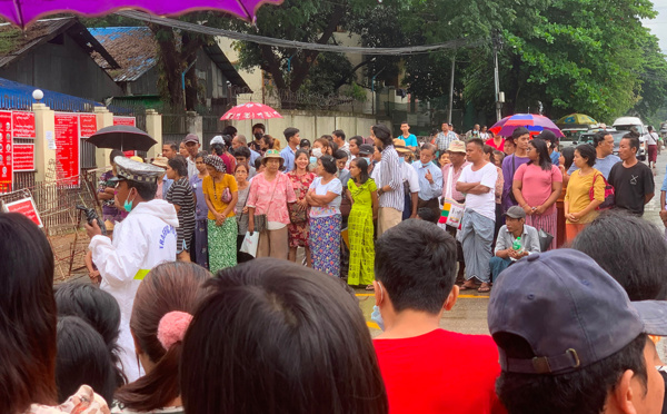 Birmanie: la junte libère près de 6.000 prisonniers, dont plusieurs étrangers