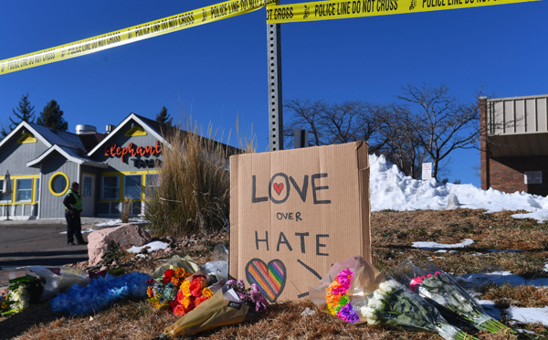 Cinq morts dans une boîte gay aux Etats-Unis, le tireur présumé arrêté