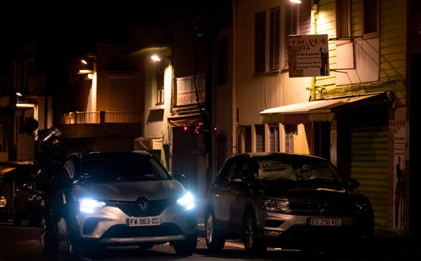 Une femme tuée à l'arme blanche et deux personnes blessées dans une fusillade en Martinique