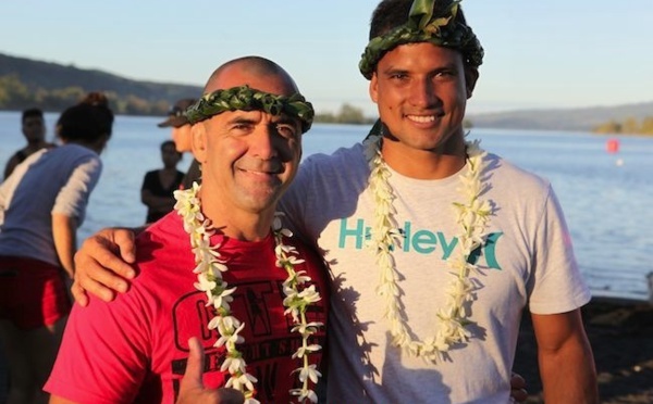 Surf – Billabong Pro Tahiti : Michel Bourez et son ‘coach’ à quelques jours du début de la compet’ – interviews