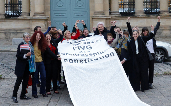 Droit à l'IVG: l'Assemblée vote son inscription dans la Constitution