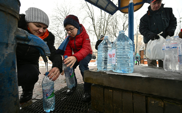 Ukraine: la moitié des habitants de Kiev toujours privés d'électricité