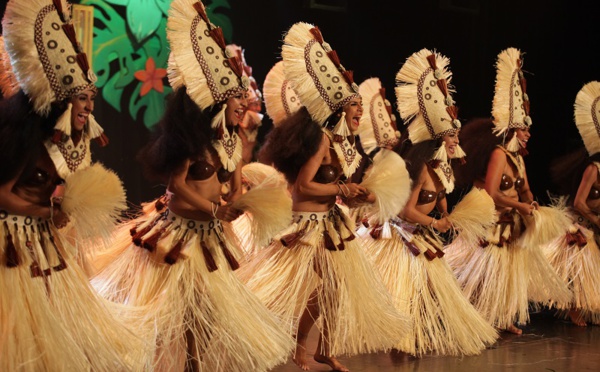 La troisième soirée clôt le Hura Tapairu manihini