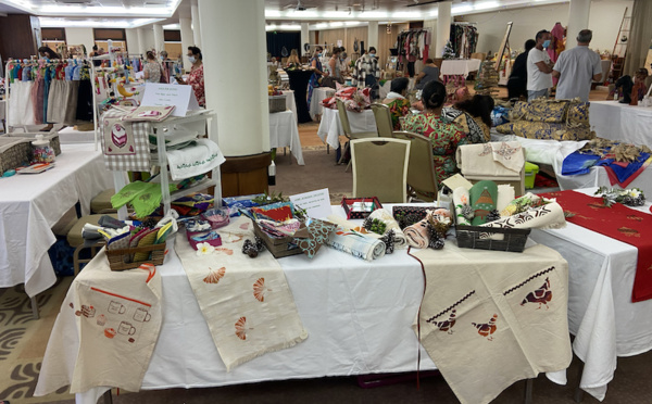 Expo solidaire des Marraines pour deux foyers de jeunes filles