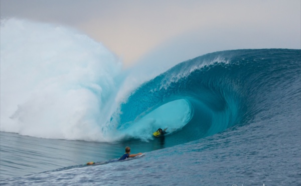 Bodyboard – Tahurai Henry échappe à la mort à Teahupo’o : le récit