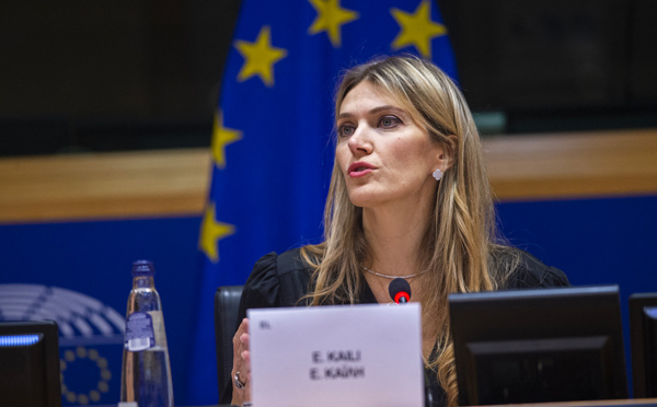 Corruption présumée au Parlement européen : La vice-présidente grecque Eva Kaili écrouée