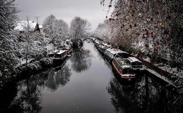Trois enfants meurent dans un lac gelé au Royaume-Uni en pleine vague de froid