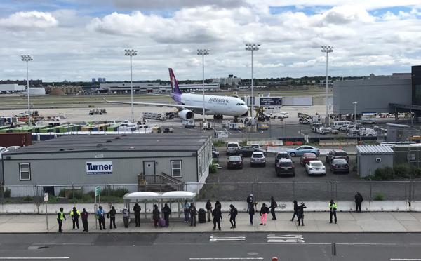 Des turbulences font des dizaines de blessés à bord d'un avion d'Hawaiian Airlines