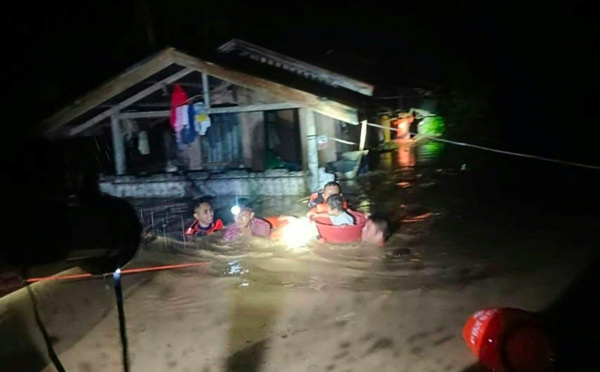 Philippines: huit morts dans des inondations, des dizaines de milliers d'évacués