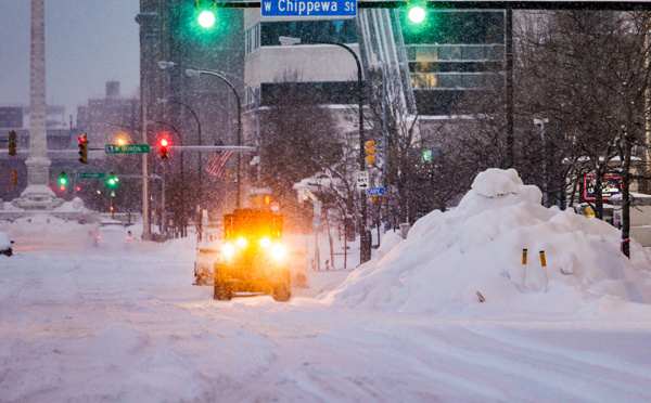 Le "blizzard du siècle" fait près de 50 morts aux Etats-Unis, le froid devrait commencer à s'atténuer