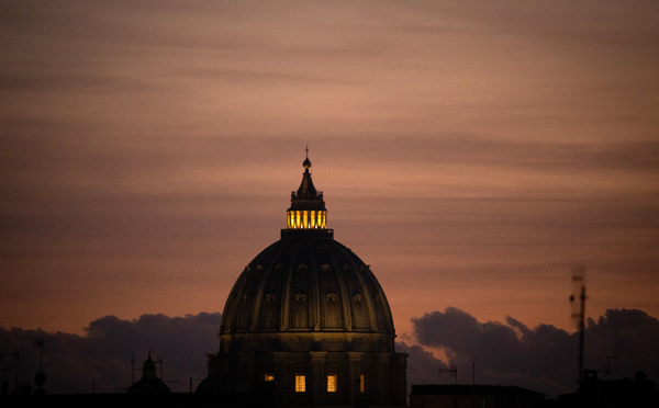 Prières en Allemagne et à Rome pour Benoît XVI, dans un état "stationnaire"