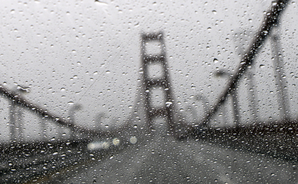 Routes coupées, coupures de courant: une "bombe cyclonique" frappe la Californie