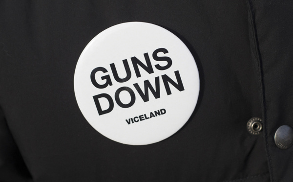 Une institutrice américaine blessée par balle par un garçon de 6 ans, saluée pour son héroïsme