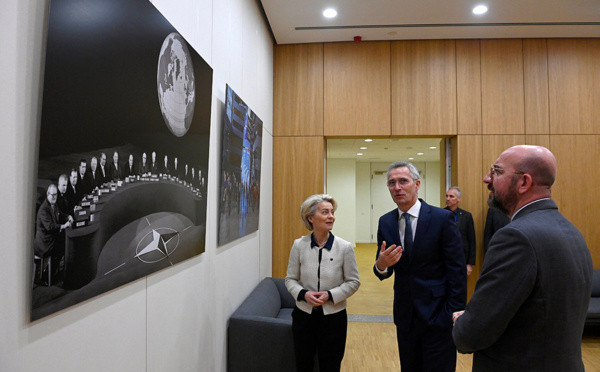 L'UE et l'Otan promettent de renforcer leur soutien à la défense de l'Ukraine