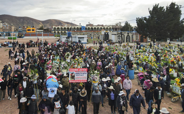 Pérou: Lima à son tour gagné par les manifestations pour demander la démission de Boluarte