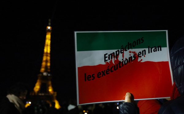 La soeur de Bernard Phelan, détenu en Iran, exhorte Téhéran à le libérer