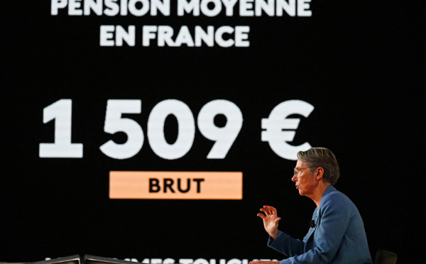 Retraites: Borne ne dévie pas d'une réforme "indispensable"